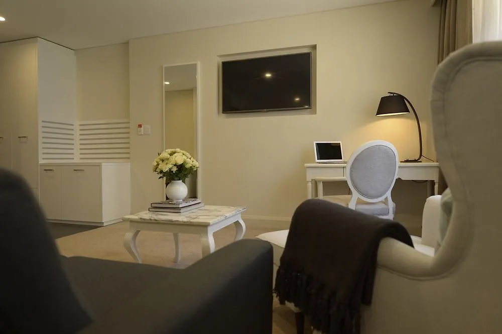 Canberra Rex Hotel 4*,