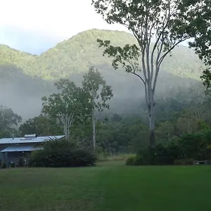  Lodge Sweetwater Australia