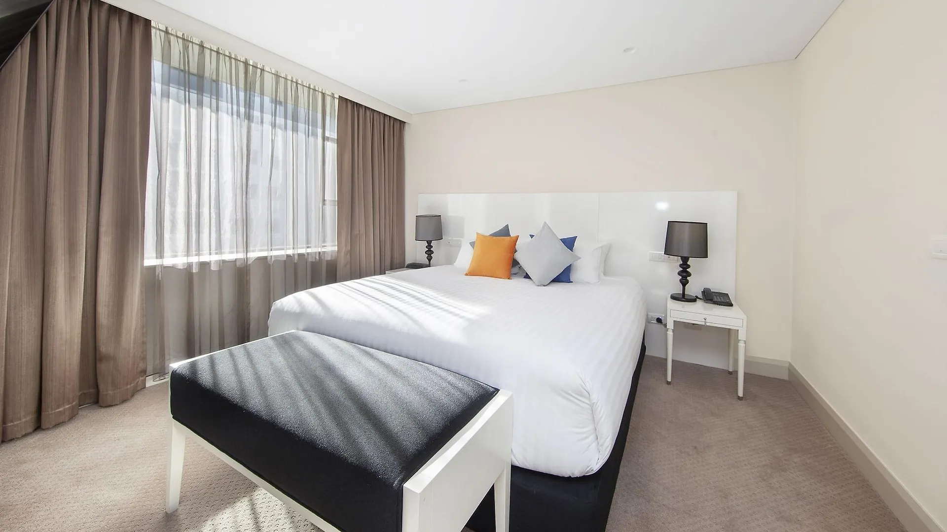 Canberra Rex Hotel y Apartamentos con servicio